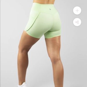 NWOT Buffbunny Executive Pocket Short